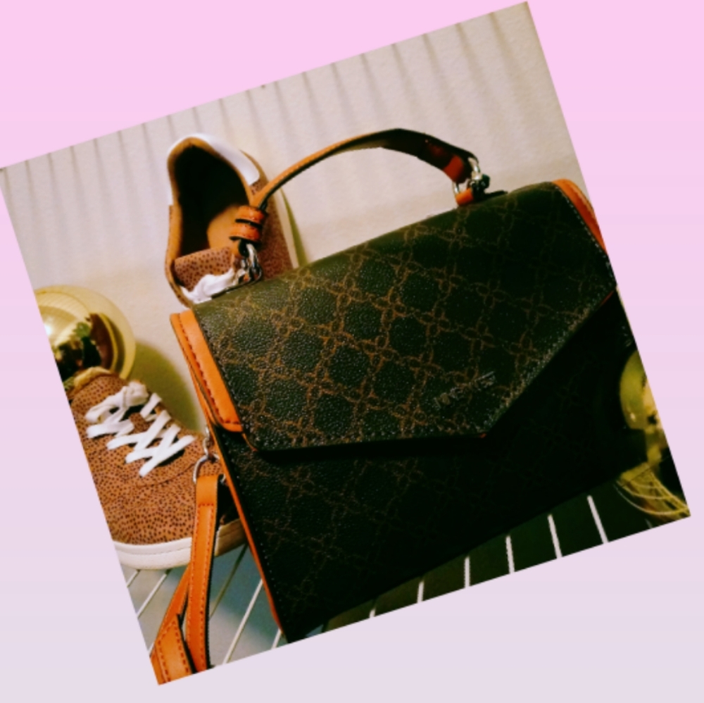 Handbag - Picture 4 of 5